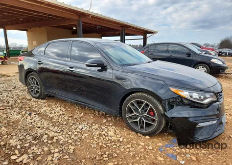 2019 Kia Optima Sx z USA, uszkodzony, nr VIN 5XXGW4L20KG379939